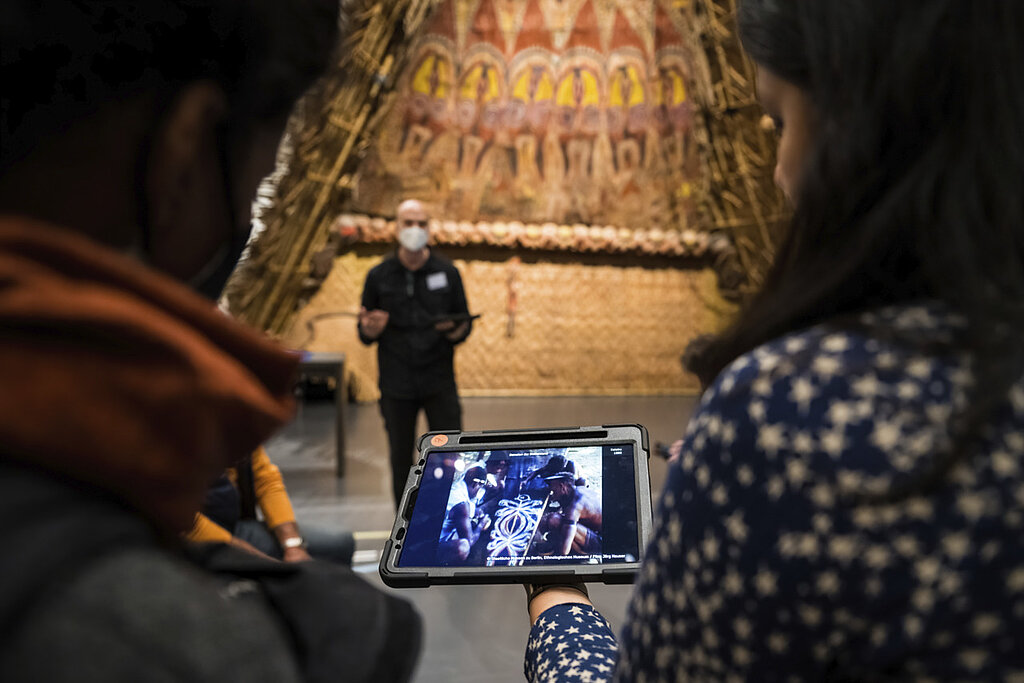 Museum Digital – Ethnologische Sammlungen mit Augmented und Virtual Reality entdecken
